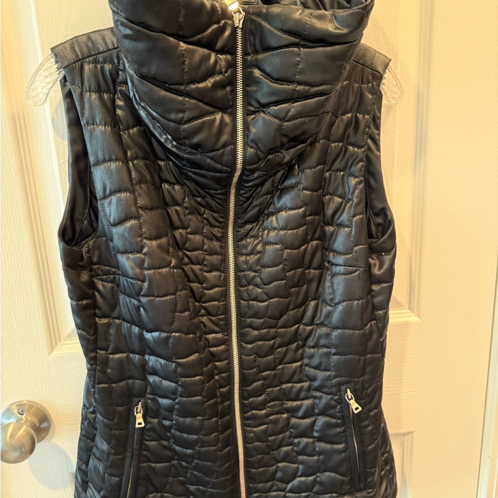 PRADA vest. rare pice